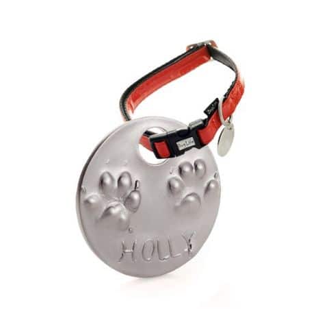 2d paw print impression tile with dog collar