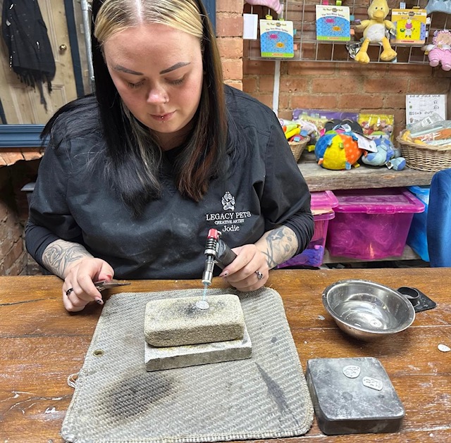 silver handprint jewellery training workshop with award winning precious memories dorset